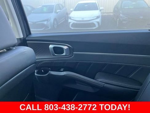Used 2025 Kia Sorento SX FWD image 15