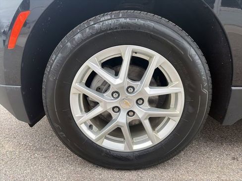 Certified 2023 Chevrolet Equinox LT AWD/4WD image 9