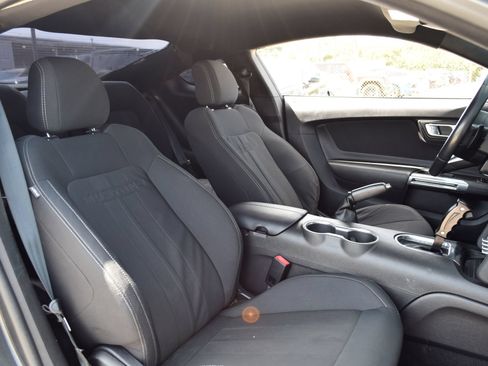Used 2019 Ford Mustang GT w/ Equipment Group 301A RWD image 19