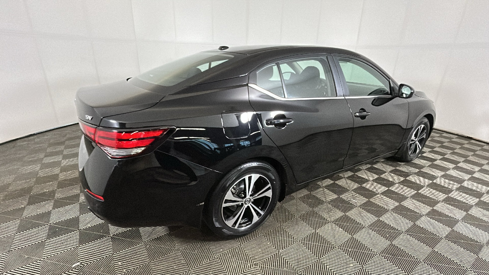 Used 2023 Nissan Sentra SV w/ All-Weather Package FWD image 3