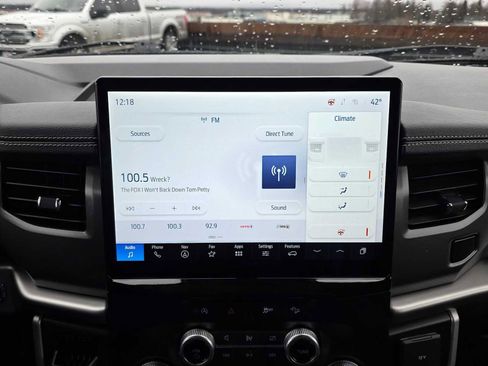 Used 2024 Ford Expedition Max XLT AWD/4WD image 29