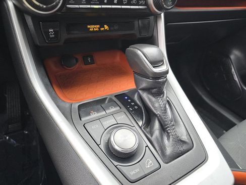 Used 2021 Toyota RAV4 Adventure image 30