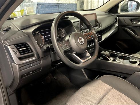 Certified 2024 Nissan Rogue SV image 8