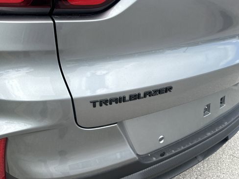New 2026 Chevrolet TrailBlazer RS w/ Convenience Package image 9