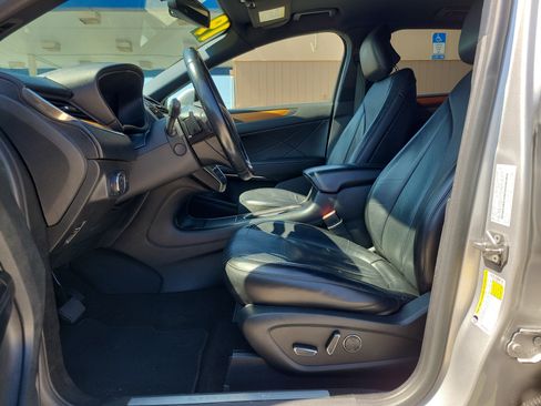 Used 2019 Lincoln MKC Reserve FWD image 13