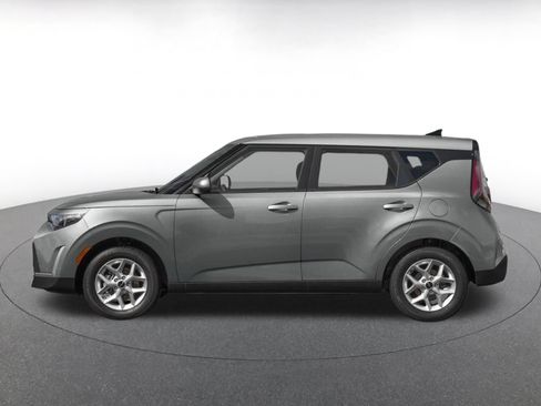 Used 2025 Kia Soul LX w/ LX Technology Package FWD image 3