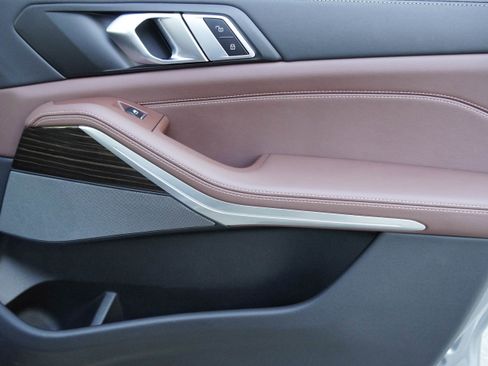 Used 2025 BMW X5 xDrive40i image 31