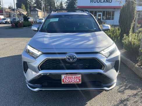 Used 2024 Toyota RAV4 SE image 4