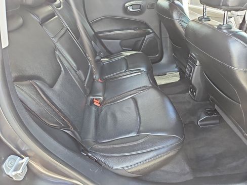 Used 2018 Jeep Compass Limited w/ Navigation Group AWD/4WD image 21