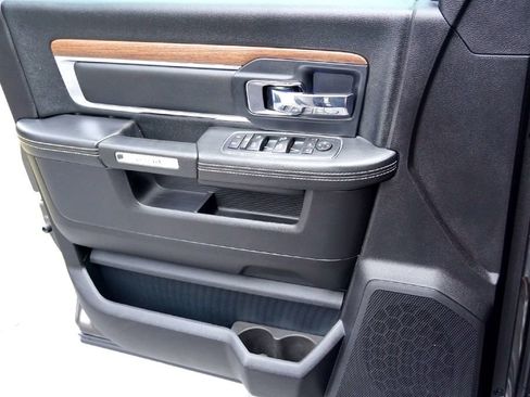 Used 2017 RAM 2500 Laramie w/ Sport Appearance Group image 28