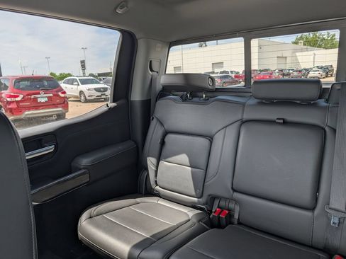 Used 2020 Chevrolet Silverado 1500 LTZ w/ LTZ Plus Package AWD/4WD image 12