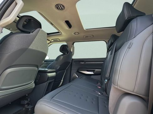 New 2026 Kia EV9 Wind AWD/4WD image 16
