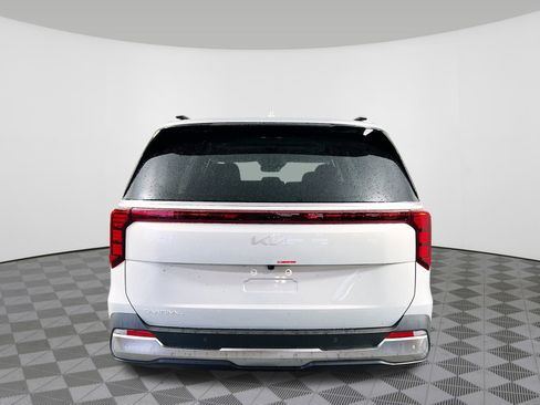 New 2025 Kia Carnival SX FWD image 30