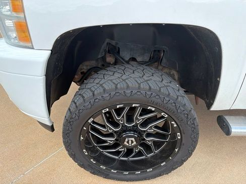 Used 2014 Chevrolet Silverado 2500 LTZ w/ LTZ Plus Package AWD/4WD image 5