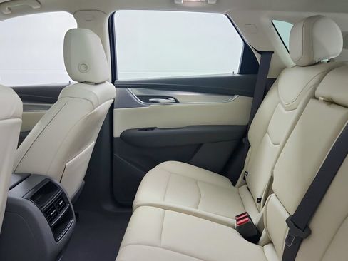 Certified 2024 Cadillac XT5 Premium Luxury w/ Technology Package AWD/4WD image 24