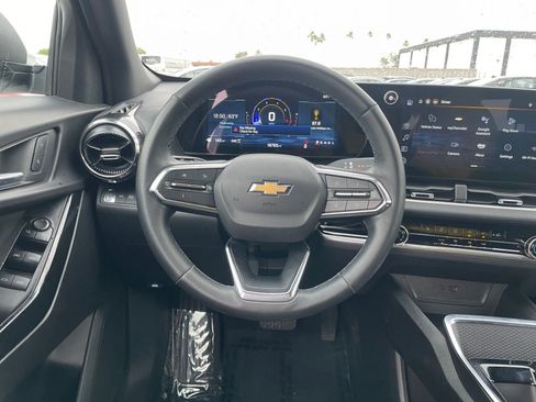 Used 2025 Chevrolet Equinox LT image 27