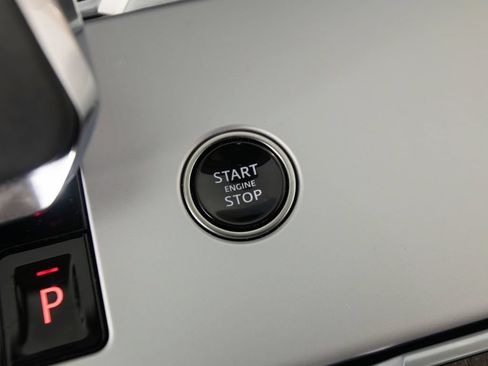 Used 2024 Land Rover Range Rover SE AWD/4WD image 25