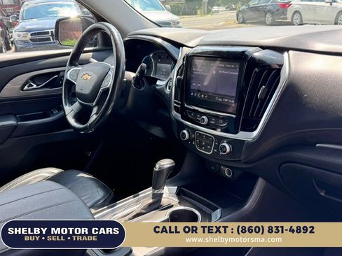 Used 2020 Chevrolet Traverse LT w/ Driver Confidence II Package AWD/4WD image 15