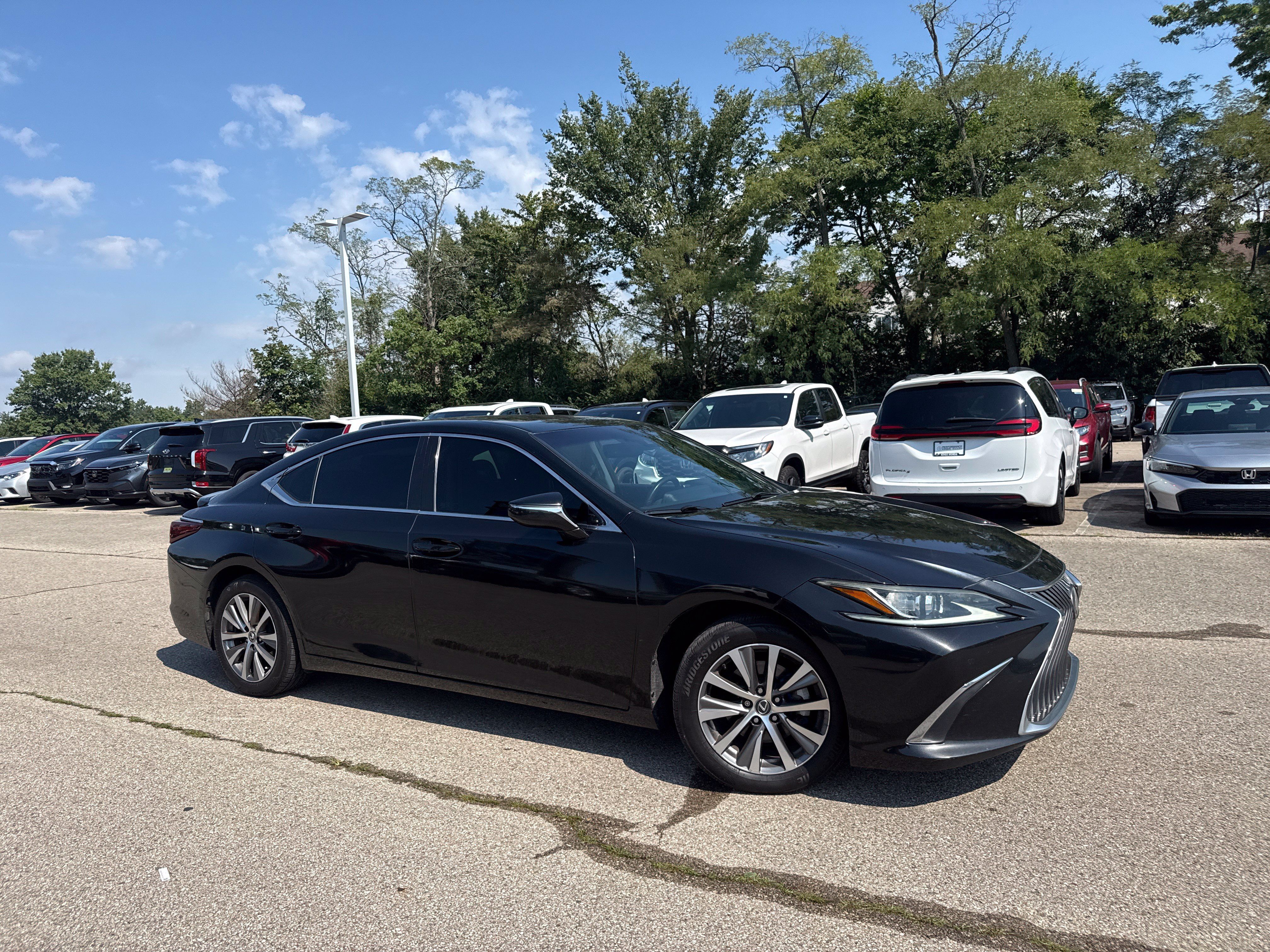 Used 2019 Lexus ES 350 w/ Premium Package FWD image 28