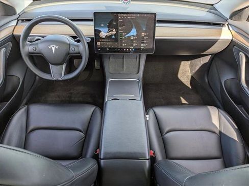 Used 2021 Tesla Model 3 Standard Range Plus image 17