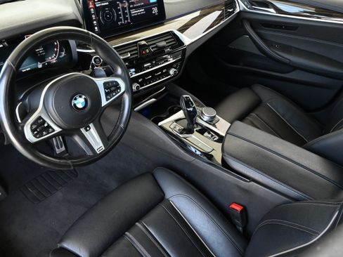 Used 2021 BMW M550i xDrive AWD/4WD image 13
