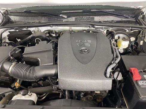 Used 2022 Toyota Tacoma SR image 11