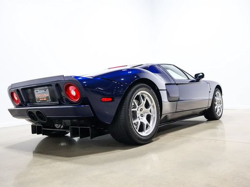 Used 2005 Ford GT RWD image 62