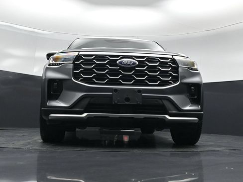 Certified 2025 Ford Explorer Platinum w/ Ultimate Package AWD/4WD image 48