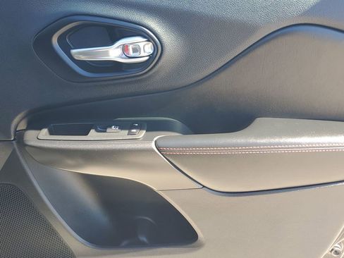 Used 2021 Jeep Cherokee Trailhawk w/ Sun, Sound & Nav Group image 49