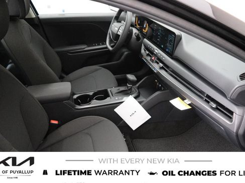 New 2026 Kia K4 FWD image 16