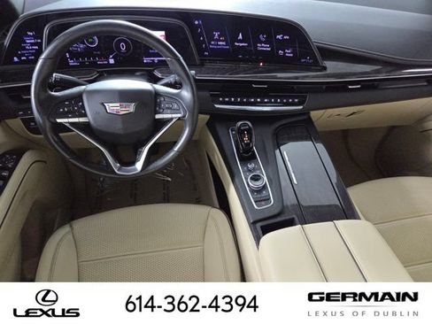 Used 2023 Cadillac Escalade Premium Luxury AWD/4WD image 16