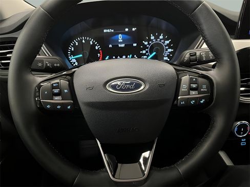 Used 2022 Ford Escape SEL image 18