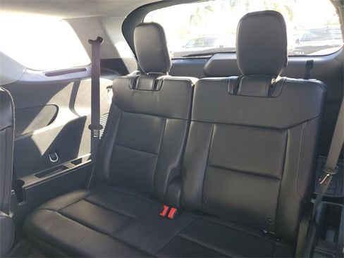 Used 2023 Ford Explorer XLT w/ Equipment Group 202A image 18