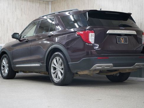 Used 2022 Ford Explorer XLT w/ Equipment Group 202A RWD image 7