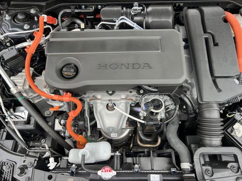 Used 2025 Honda Civic Sport image 26