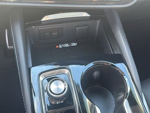 Certified 2025 Buick Envision Sport Touring image 21