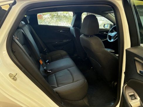 Used 2023 Chevrolet Malibu LS FWD image 29