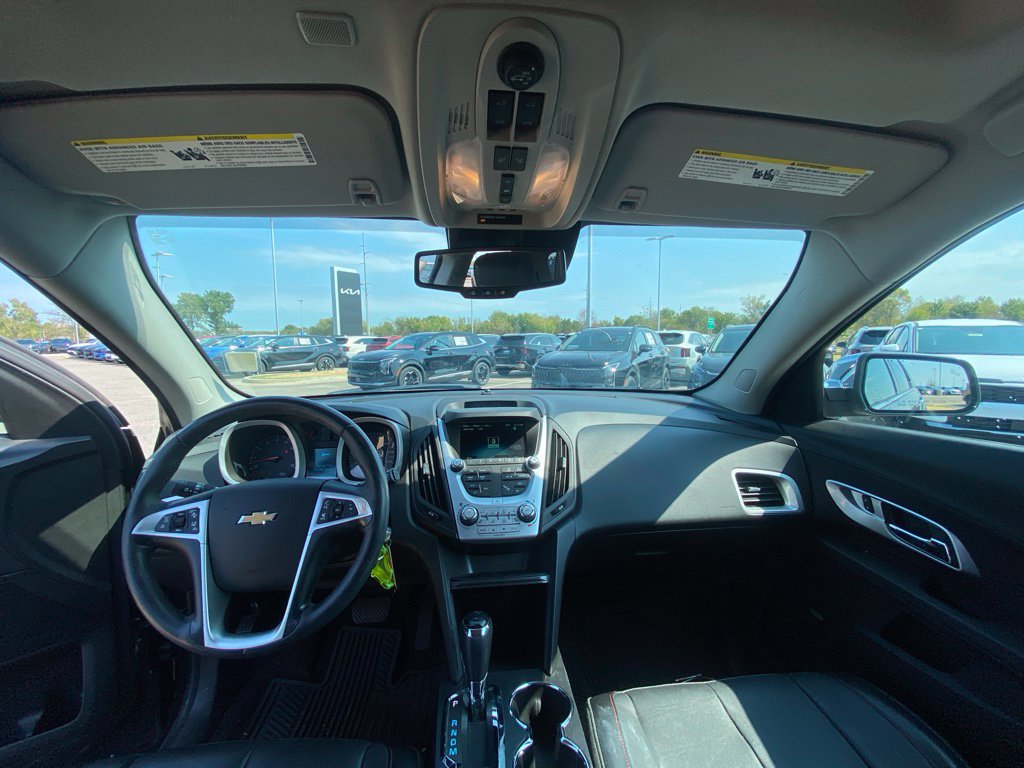 Used 2017 Chevrolet Equinox Premier w/ Enhanced Convenience Package AWD/4WD image 20