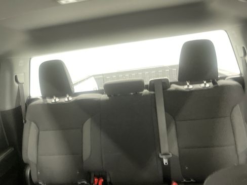 Used 2024 GMC Sierra 1500 SLE image 11