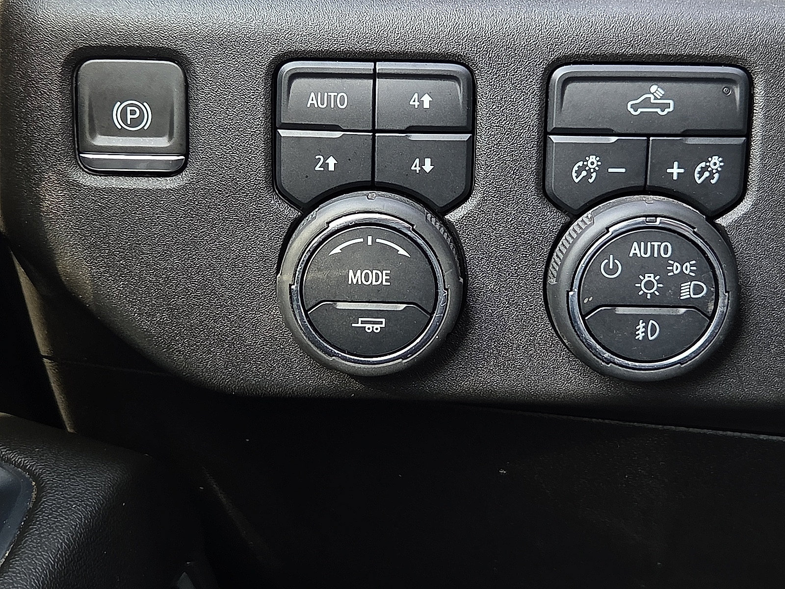 Certified 2024 Chevrolet Silverado 1500 RST w/ Z71 Off-Road Package AWD/4WD image 19