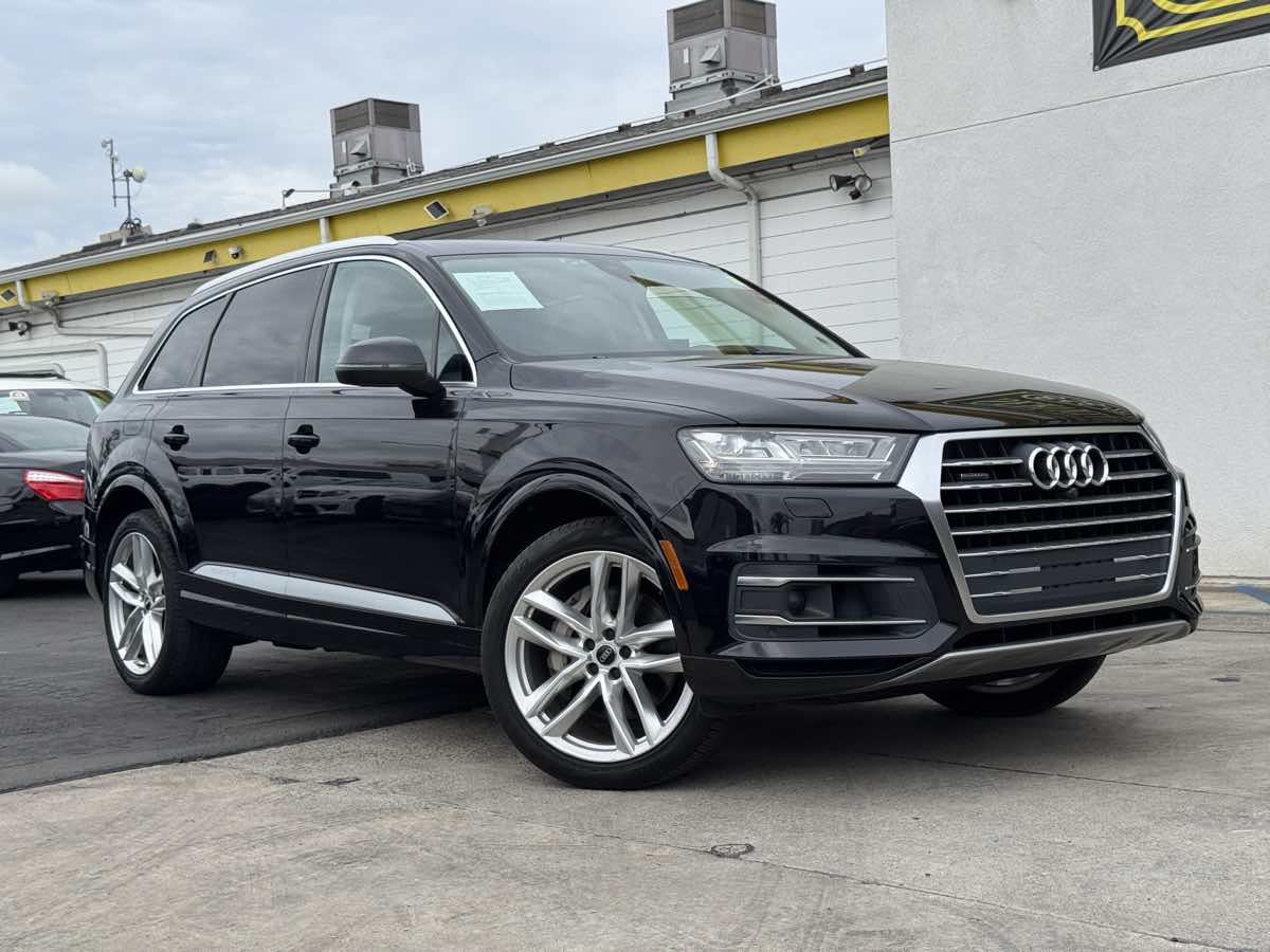 Used 2018 Audi Q7 3.0T Prestige w/ Prestige Package AWD/4WD image 2