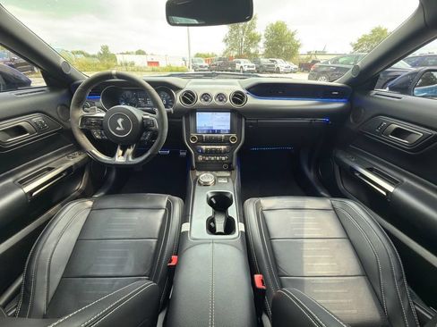 Used 2021 Ford Mustang Shelby GT500 w/ Technology Package RWD image 16