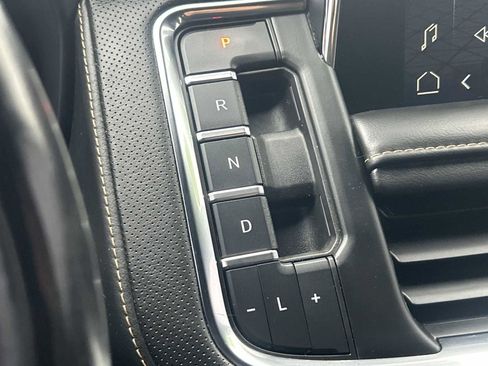 Used 2023 GMC Yukon AT4 w/ AT4 Premium Package AWD/4WD image 16