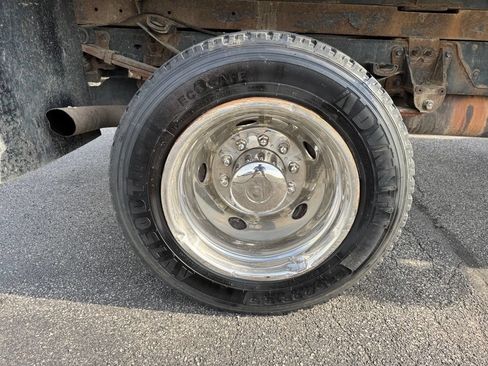 Used 2017 Ford F550 4x4 Regular Cab Super Duty image 29