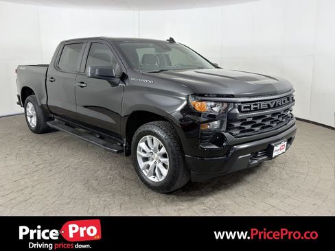 Used 2022 Chevrolet Silverado 1500 Custom AWD/4WD image 1