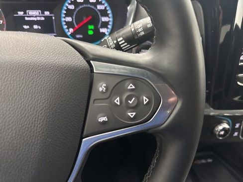 Used 2023 Chevrolet Traverse LT FWD image 12