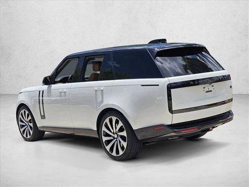 Used 2023 Land Rover Range Rover SE AWD/4WD image 5