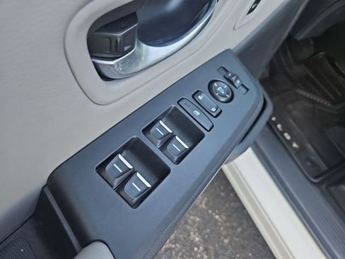 Certified 2024 Honda Pilot Touring image 11