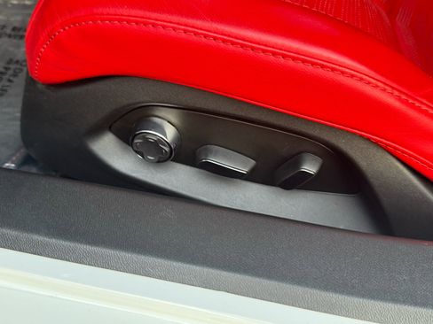 Used 2024 Chevrolet Corvette Stingray Preferred Conv w/ Z51 Performance Package image 32