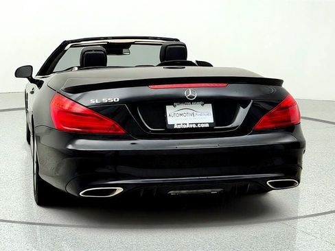 Used 2017 Mercedes-Benz SL 550 image 6